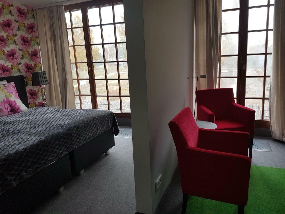 Murowana GoślinaMak住宿加早餐旅馆 外观 照片