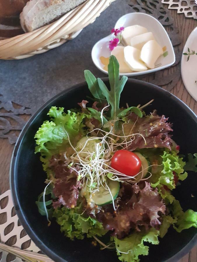 Murowana GoślinaMak住宿加早餐旅馆 外观 照片